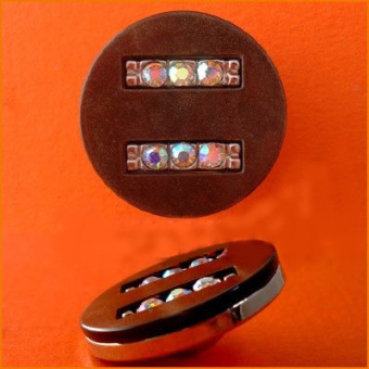 Пуговицы коричневые со стразами